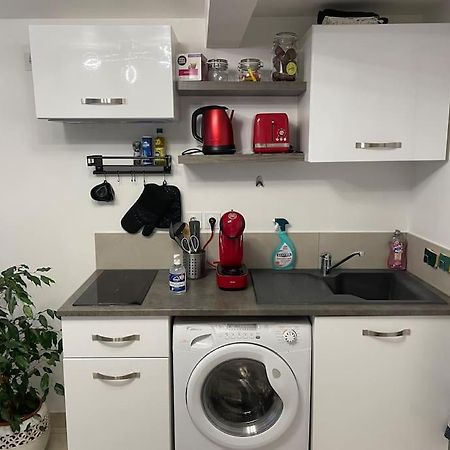Le Cocon Balneo Apartment Санс Екстериор снимка