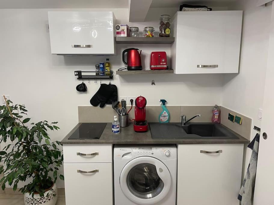 Le Cocon Balneo Apartment Санс Екстериор снимка