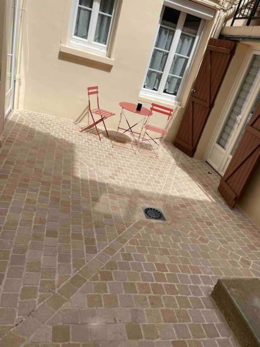 Le Cocon Balneo Apartment Санс Екстериор снимка
