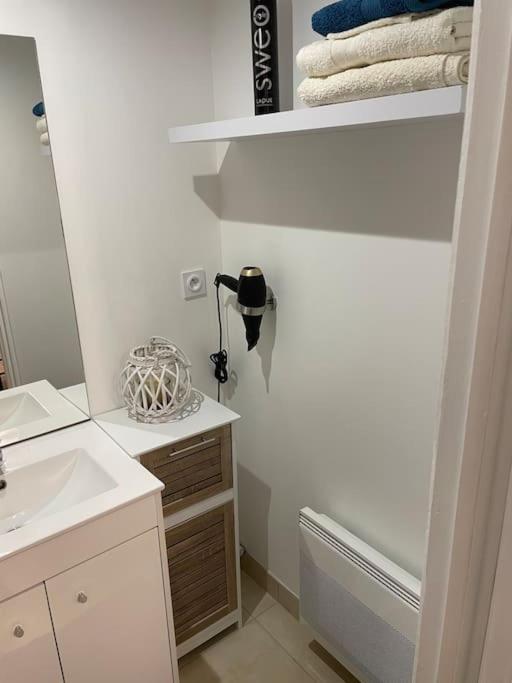 Le Cocon Balneo Apartment Санс Екстериор снимка